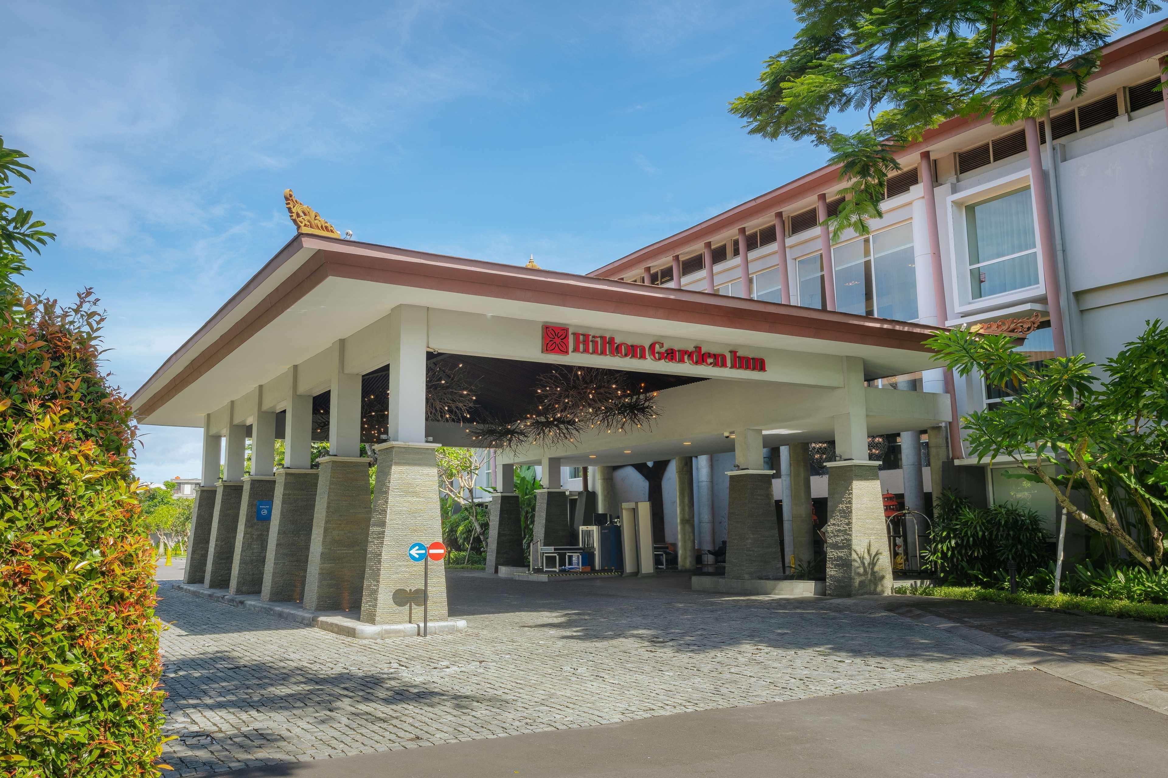 Hilton Garden Inn Bali Ngurah Rai Airport Kuta Lombok Exterior foto