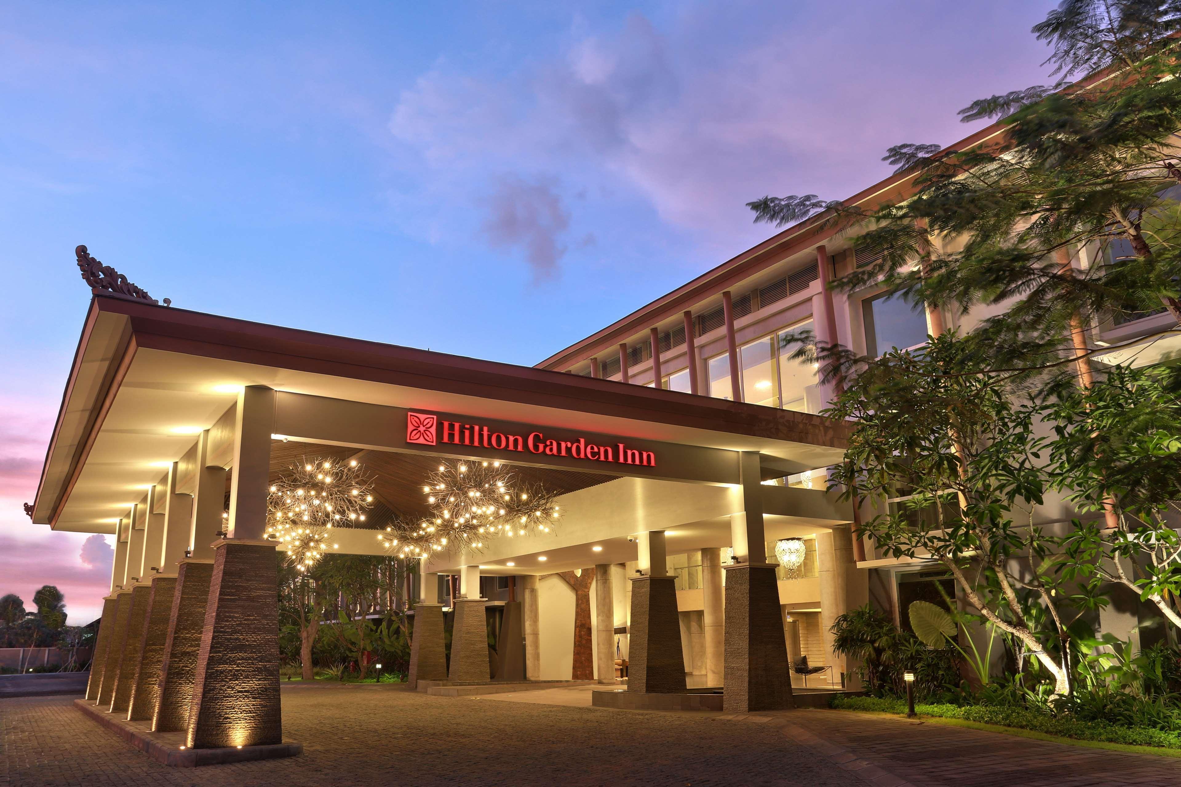 Hilton Garden Inn Bali Ngurah Rai Airport Kuta Lombok Exterior foto